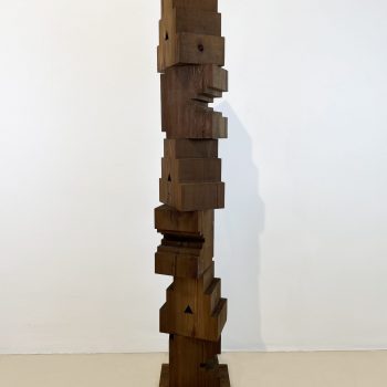 Andy Cruz Di House Industries, Senza Titolo, (Totem), 2022, Legno Di Cedro, 30x35x186 Cm